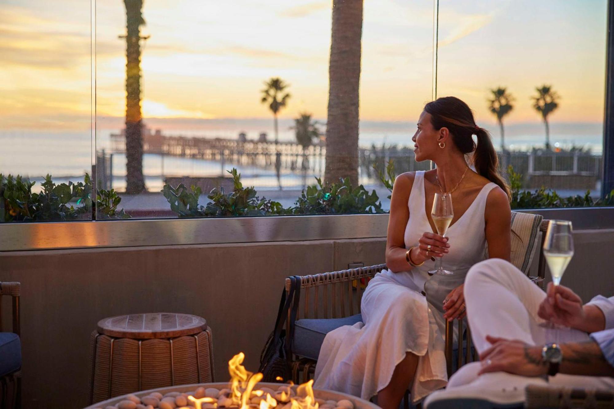 The Seabird Ocean Resort & Spa, Part Of Destination Hotel By Hyatt Оушънсайд Екстериор снимка