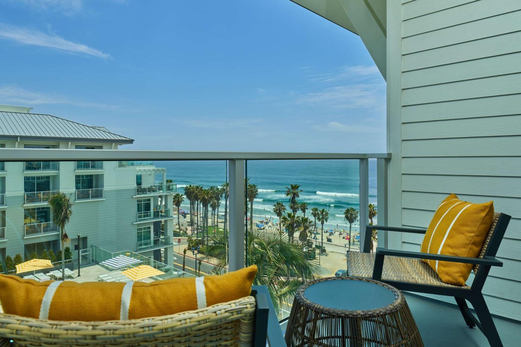 The Seabird Ocean Resort & Spa, Part Of Destination Hotel By Hyatt Оушънсайд Екстериор снимка